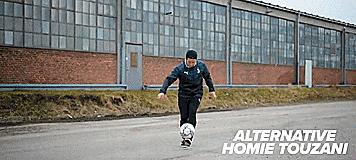 运动员的花式操作,花式过人技巧足球教学