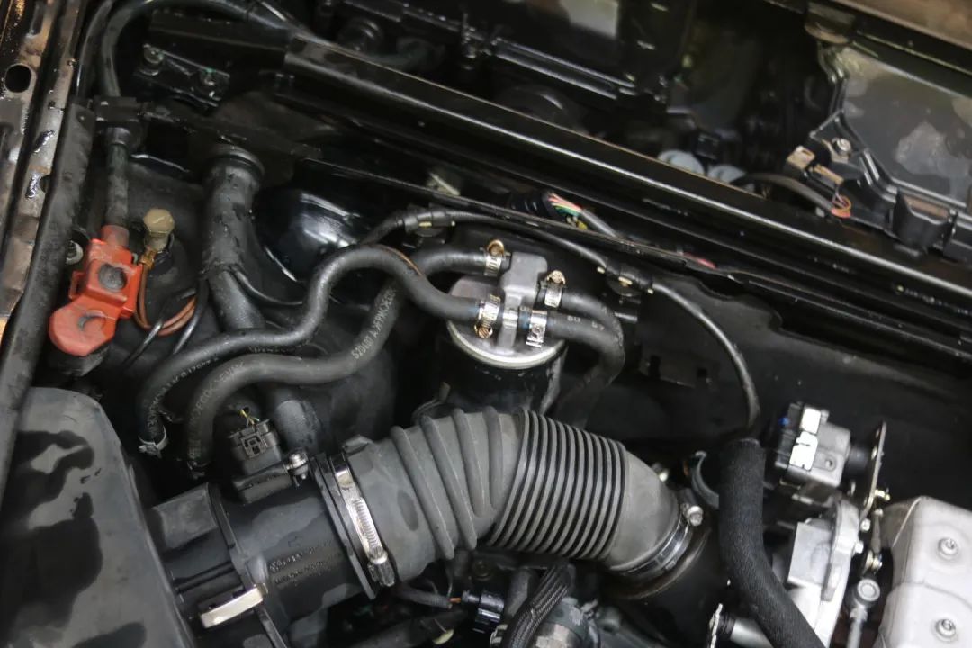 怪兽搞老车：翻新一辆残破生锈的柴油版奥迪A6，翻新后变新车