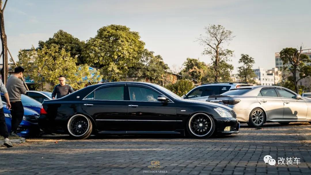 12代皇冠质感相当于现在的什么,最经典一款12代皇冠