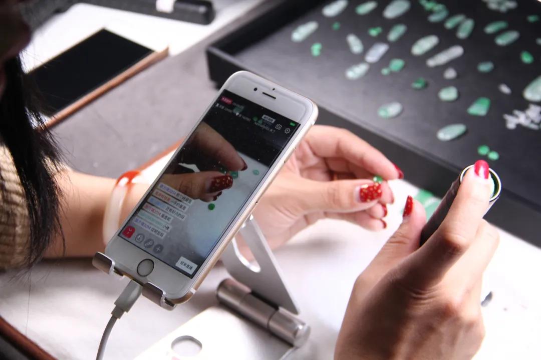 直播珠宝首饰为什么便宜,为什么直播间卖的珠宝那么便宜