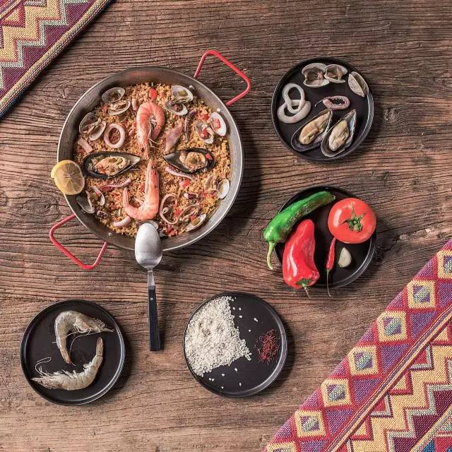 他在大理租下23个足球场大的地方，种菜、养牛、建农场日子过成诗