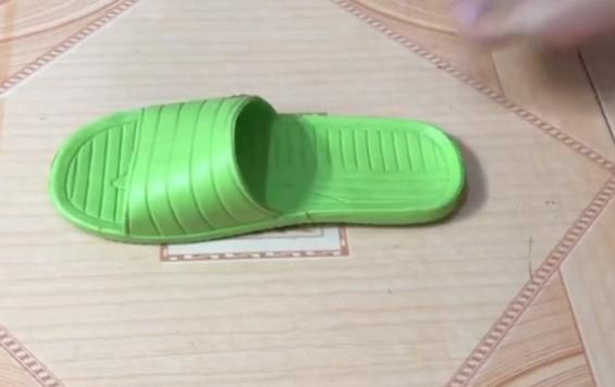 碎发比较多还毛躁怎么弄,小碎发怎么办教你一招