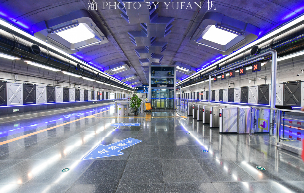 地铁装饰图片,特色地铁站装饰