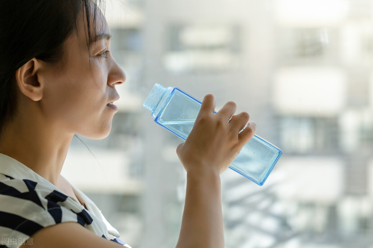 解决老年人便秘最好的奶粉,老年人吃钙片便秘怎么解决