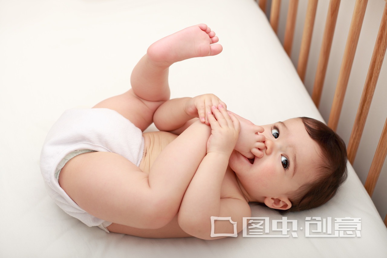 小朋友咬指甲抠指甲的危害,孩子咬手指甲抠指甲是什么原因