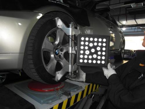 什么原因导致需要做四轮定位,都哪些情况下需要做四轮定位