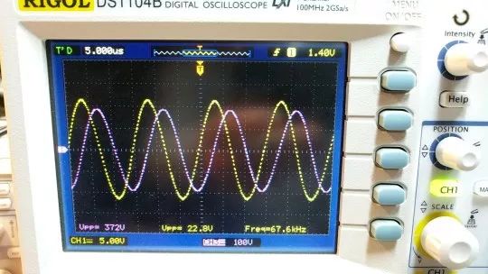 将电台频率固定在玻璃罐子中，这样的收音机是怎样研发和定价的？