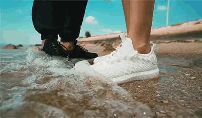 刘强东推荐一双小白鞋,刘强东的鞋子