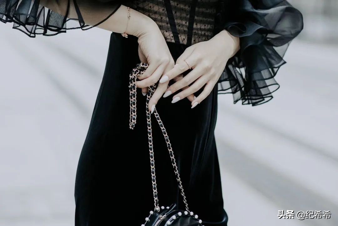 居家隔离时家里必备的东西,居家隔离买回一堆生活用品