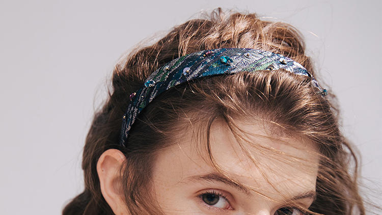 气质女神发型发带怎么扎,发带应该怎么戴才好看