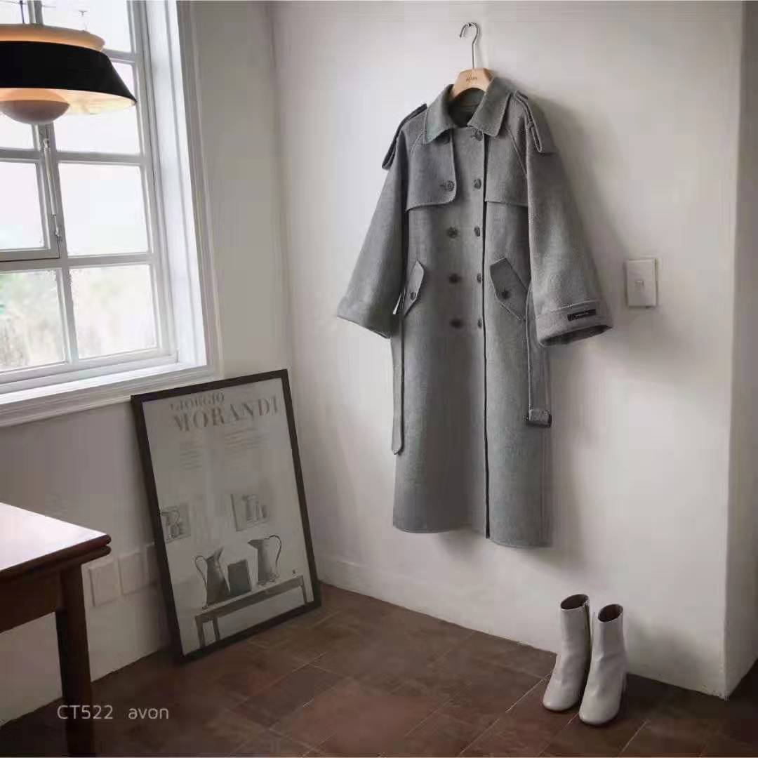 2018年韩国爆火的红蓝两边外套,韩国最新外套穿搭