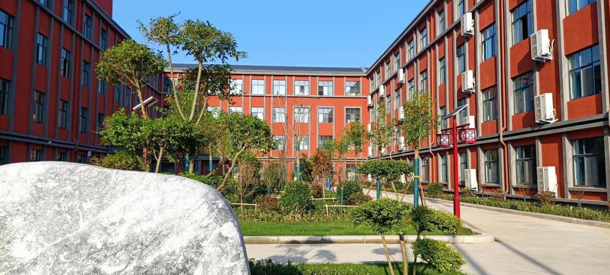 太行山路小学附近托管,西海岸新区太行山路小学