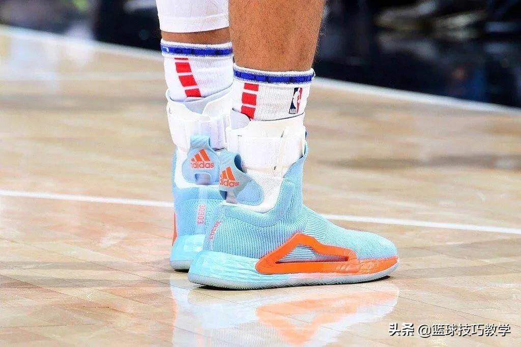 经常崴脚穿什么类型的球鞋,实战起步快不崴脚的球鞋