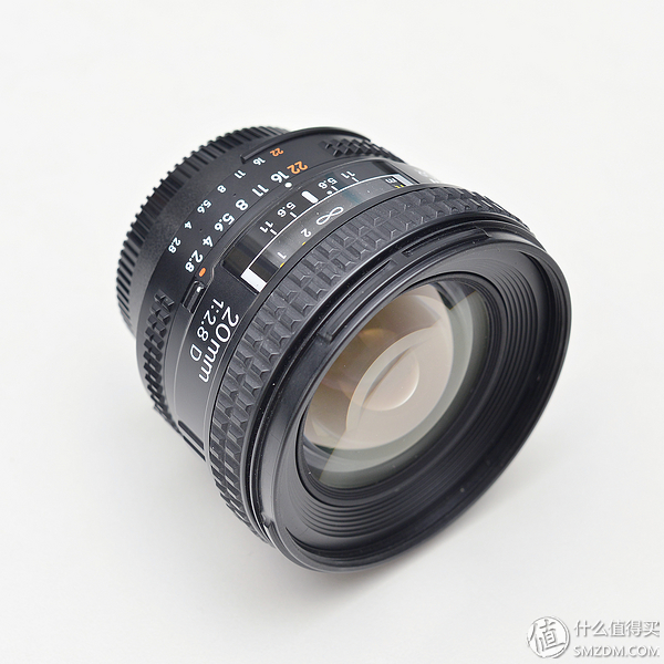 只选一只人像定焦镜头推荐,为什么专业摄影师都喜欢定焦镜头