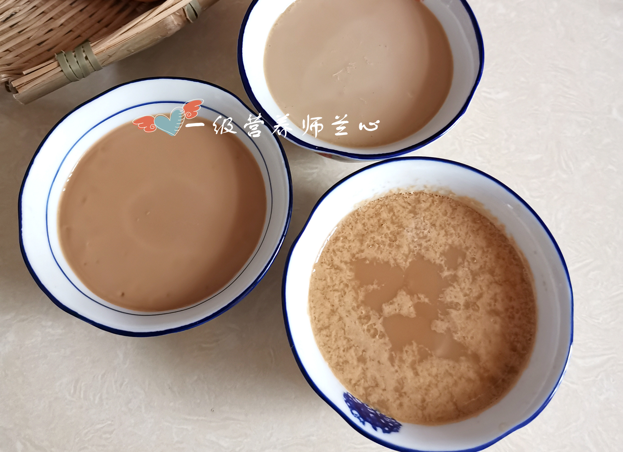 家人不喜欢喝牛奶，我加了个鸡蛋和白凉粉，老公孩子都抢着吃