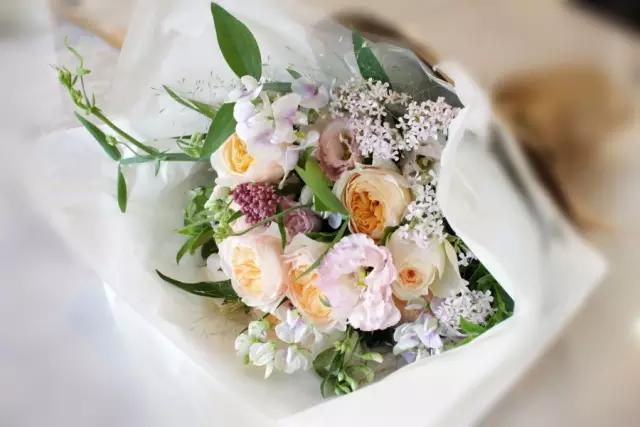 花束都做不好，你还怎么开花店