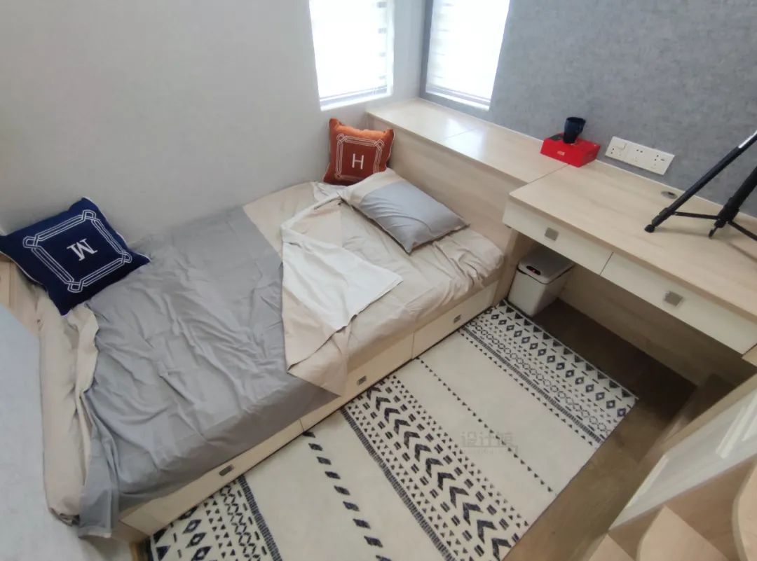 床头柜一般放多少个合适,卧室太小怎么放床头柜合适