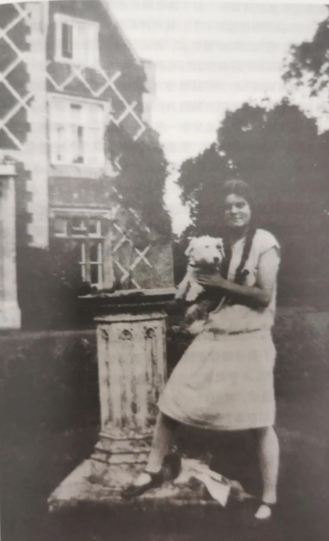 英国贵族最野的女人：大把人想写我的传记，可他们对性一窍不通