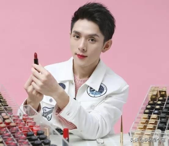 李佳琦直播一天能赚多少钱,李佳琦直播带货能赚多少钱