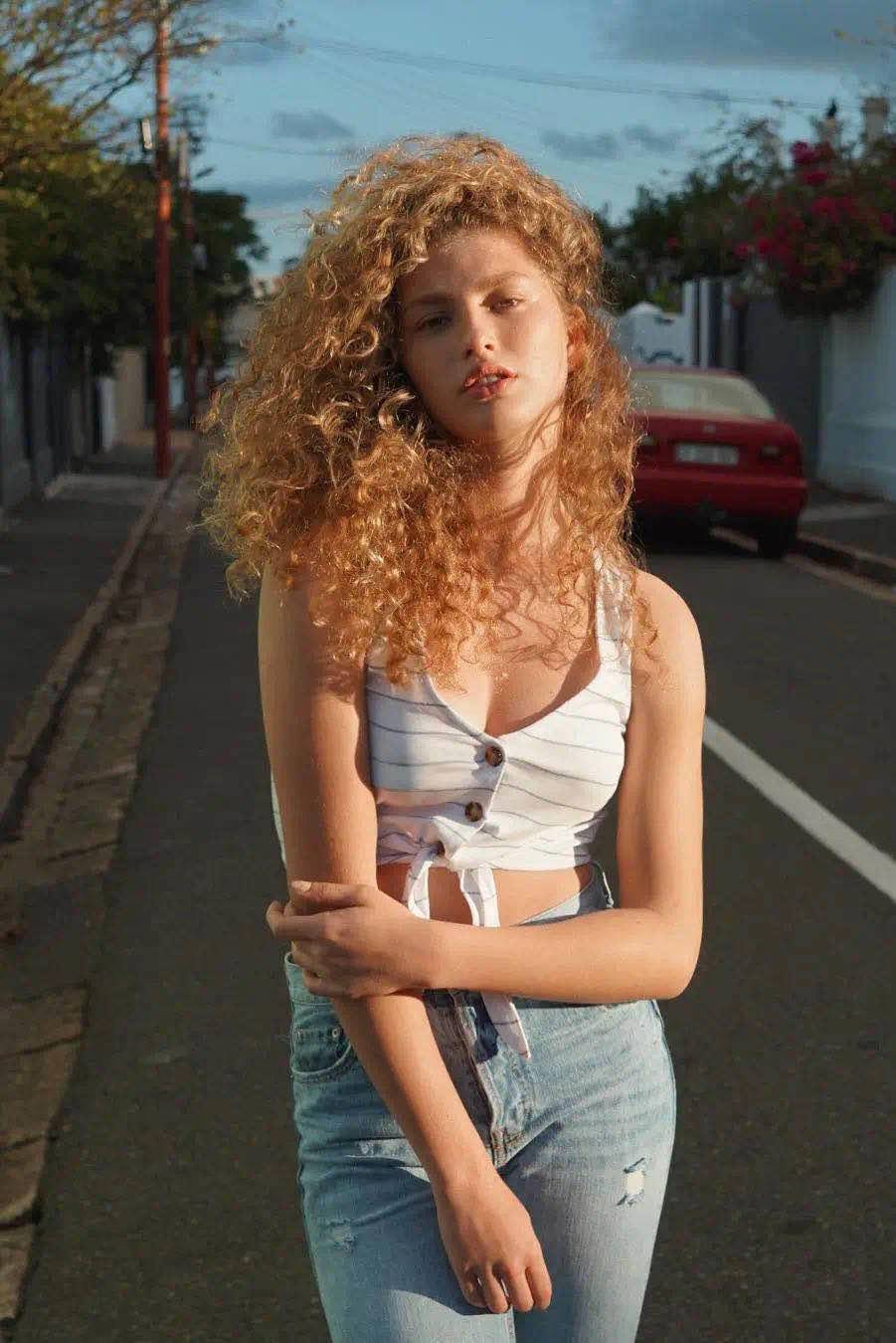 女生短发发型图片慵懒风,慵懒短发微卷发型