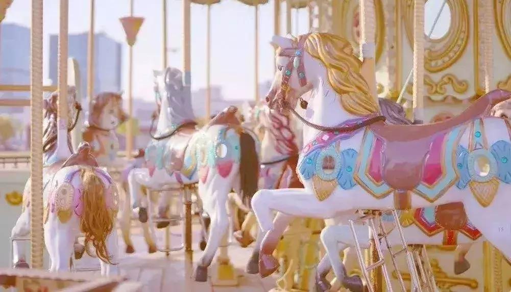 那些年的旋转木马,至今仍在记忆里飞驰