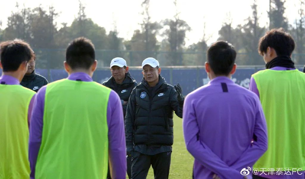 脱胎换骨？大胜长春亚泰击碎外界质疑！苏亚雷斯梅开二度终于找回自己球靴