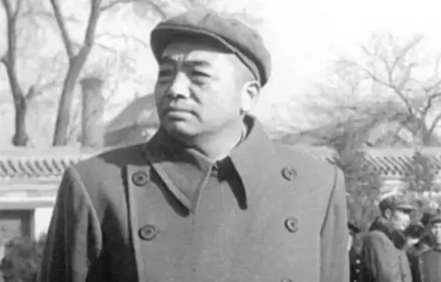 他与毛岸英同时牺牲，被传为高岗之子，女儿47年后才得以认父归宗