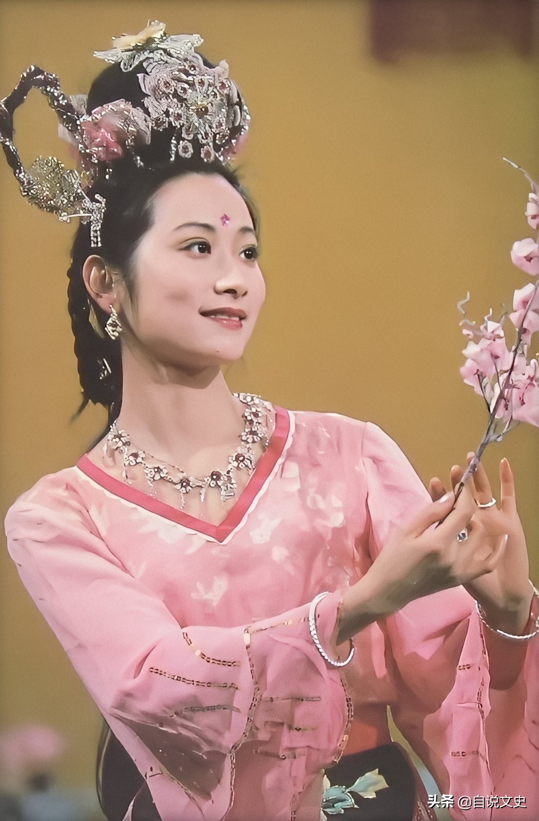 为什么西游中的妖怪和人呆在一起,西游记里男妖怪为什么半人半兽