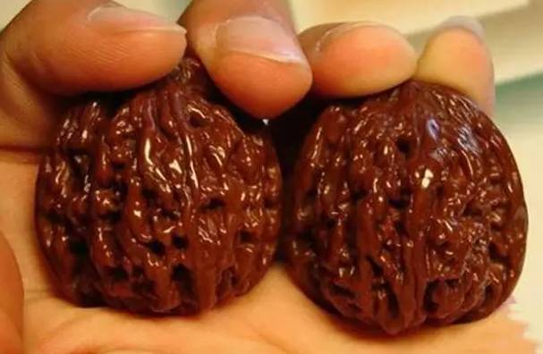 怎么挑核桃才是好的,挑选核桃的几个小诀窍