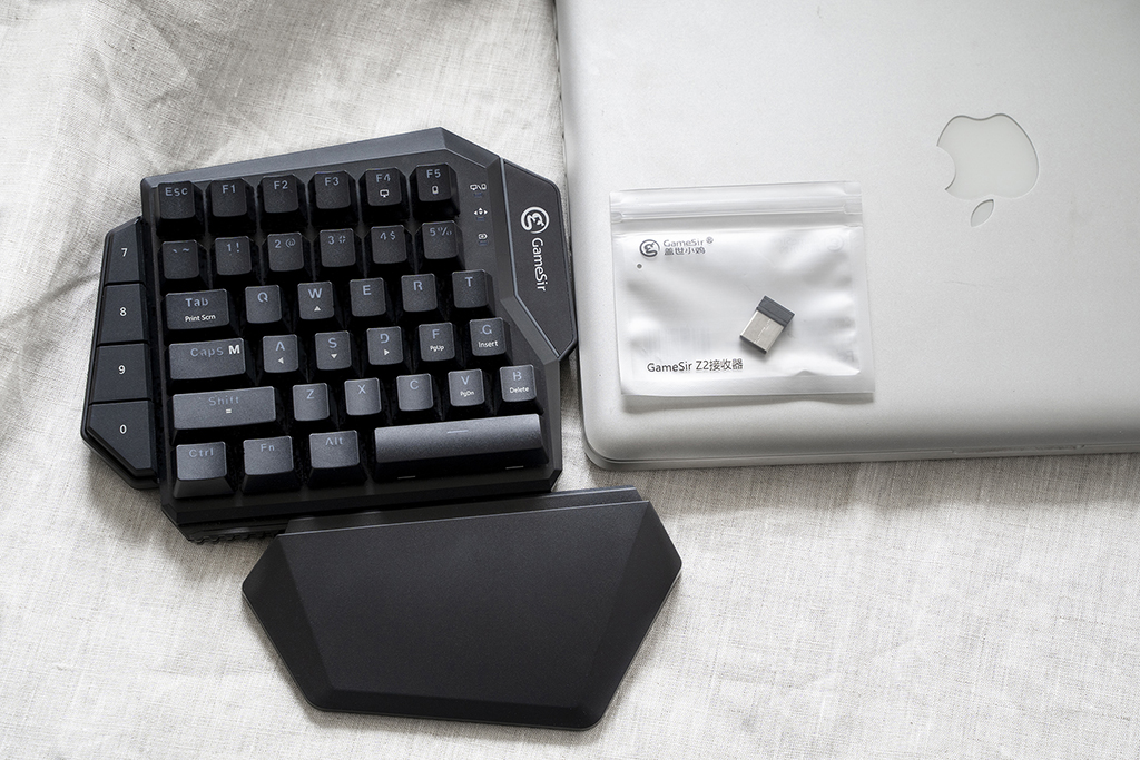 吃鸡神器键盘压枪测评,吃鸡神器测评键盘加手柄