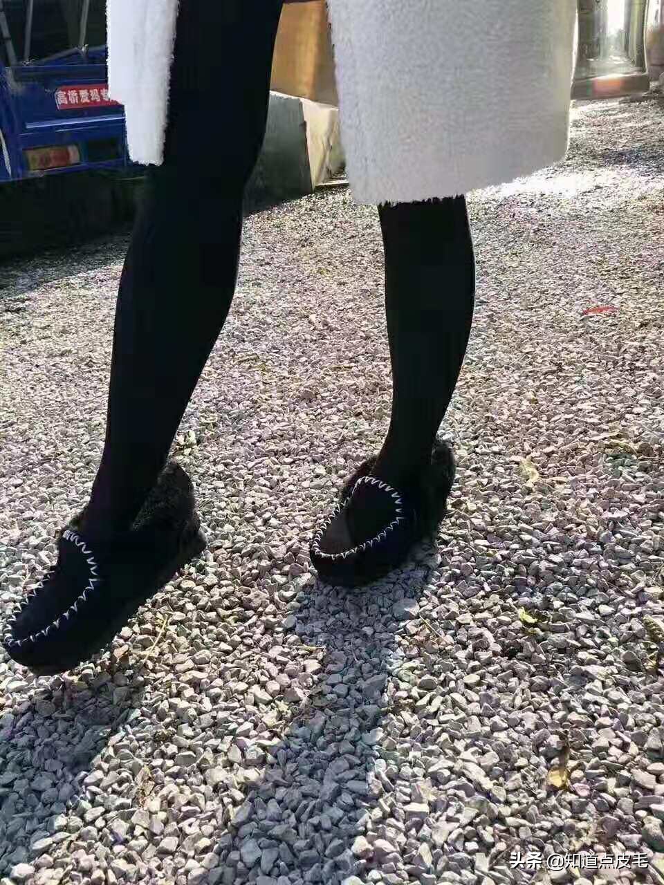 小众时尚坡跟雪地靴,时尚亮面皮毛一体雪地靴