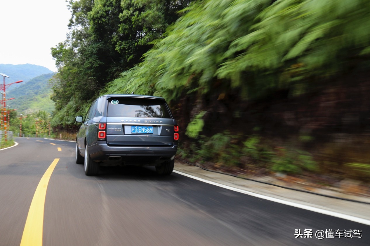 路虎揽胜sva曜夜运动版加长版试驾,14-17款路虎揽胜运动测评
