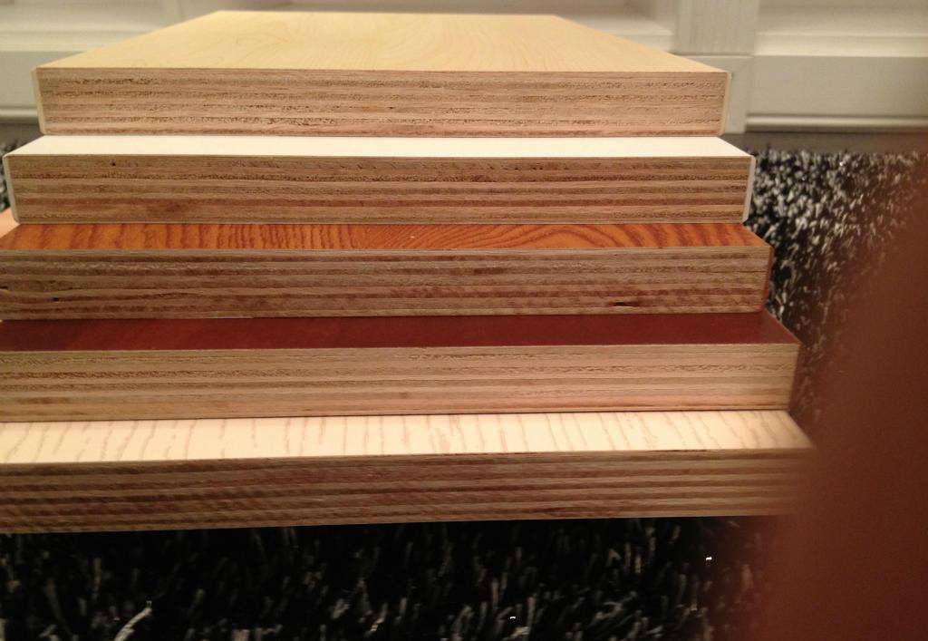 业主砸墙改大衣柜,偷学电影院,柜子后面塞毛毡,隔音效果好3倍