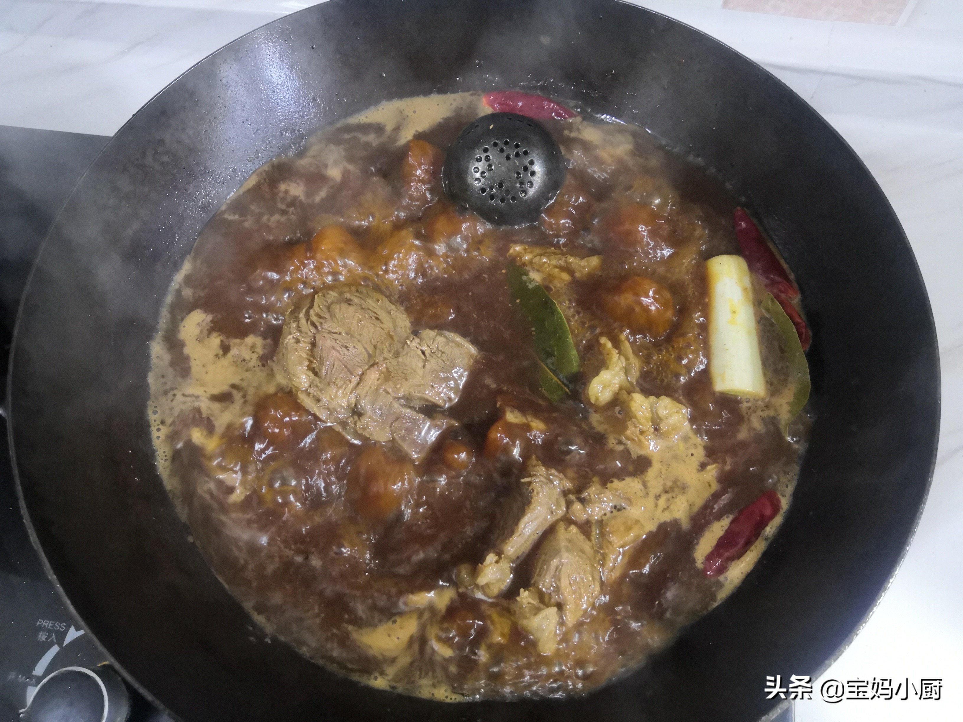 用电饭煲做酱牛肉要多长时间,怎样用电饭煲做酱牛肉窍门视频
