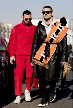 时尚轻奢感明星系列羊羔绒围巾,最潮的围巾的15种戴法超级实用