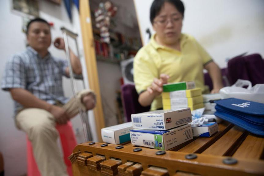 「真实故事」我们是残疾人，在深圳大芬村画画，有一天要做中国梵高