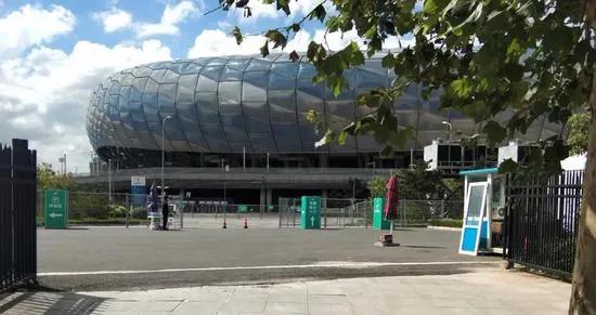 中超允许球迷入场,你会不会突然的出现男生版完整版