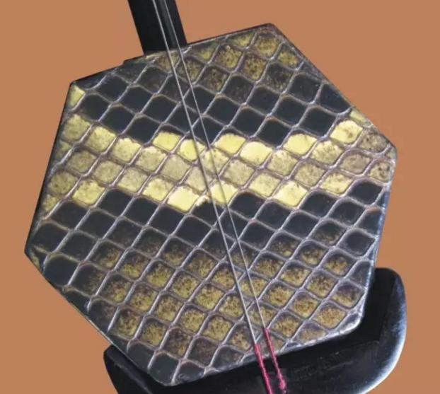 二胡声音大的好还是小声音好,二胡什么琴弦声音洪亮