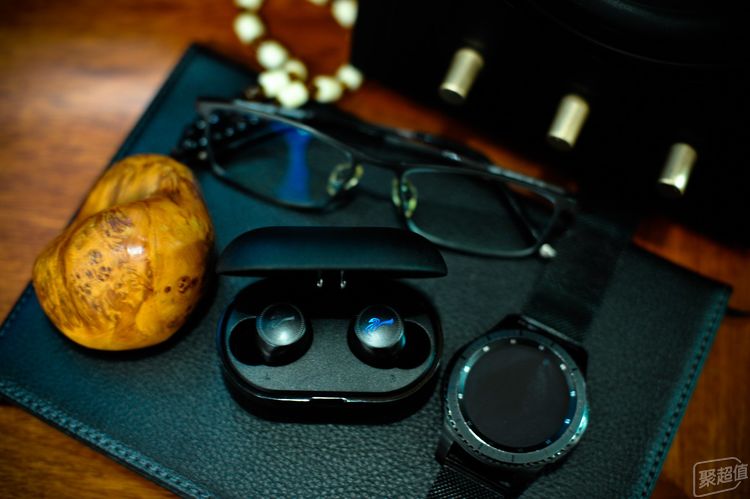 惠威aw-76真无线蓝牙耳机评测,惠威蓝牙耳机aw-73使用评测