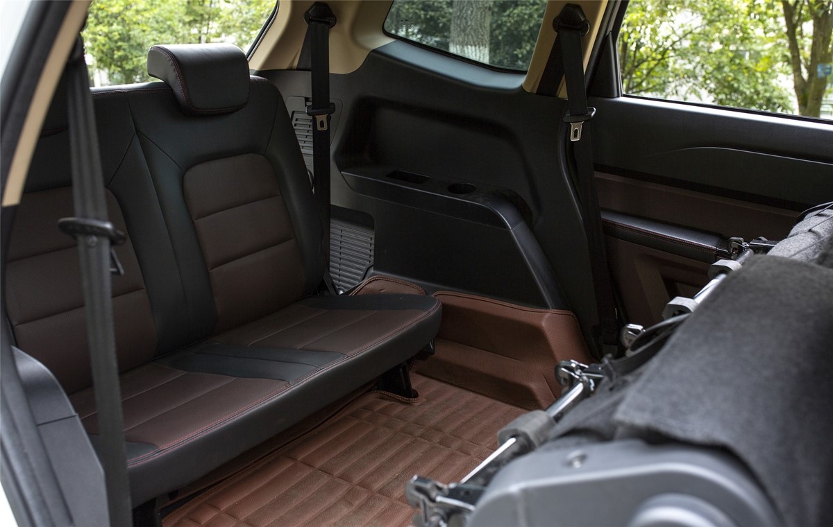 适合全家出行的百万级suv,全家出游跑长途最舒服的suv