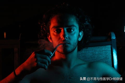 男人到底该不该用化妆品,男人不要用那么多化妆品