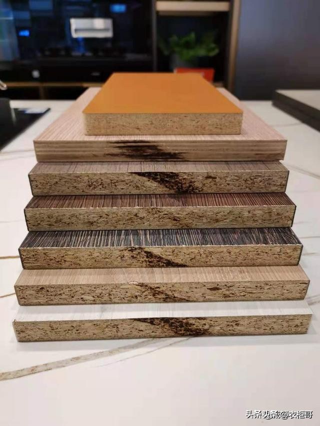 索菲亚定制衣柜用康纯板好吗,比较好的进口衣柜板