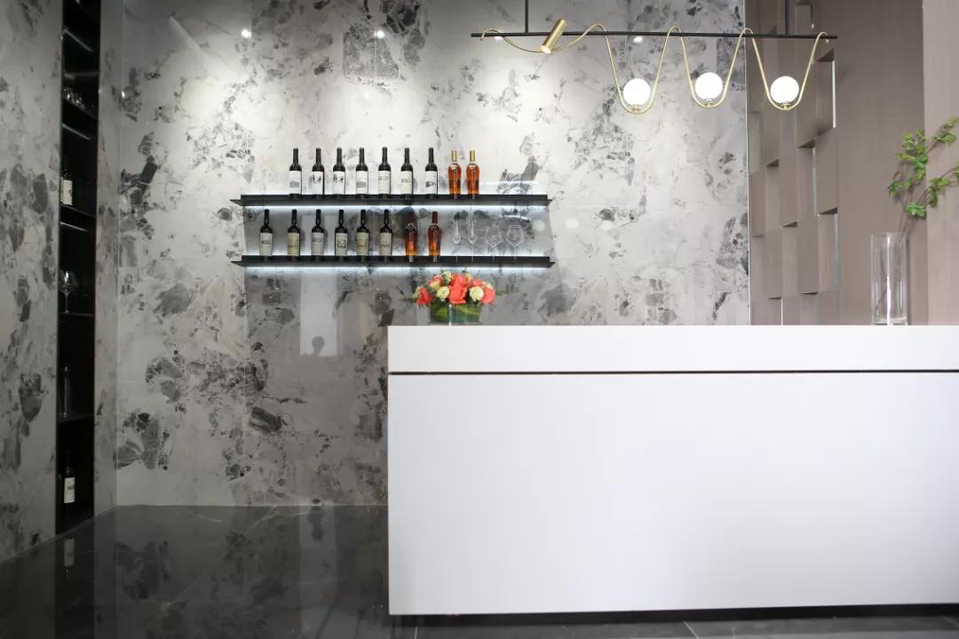 冠星王澜系列展厅效果,冠星王陶瓷佛山总部展厅