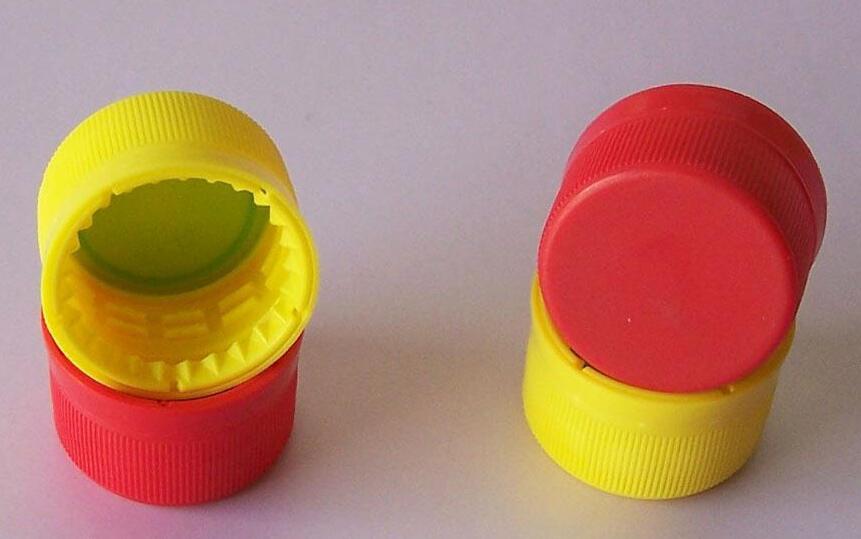 维生素瓶盖按压打不开,瓶盖打不开怎么办最有效的方法