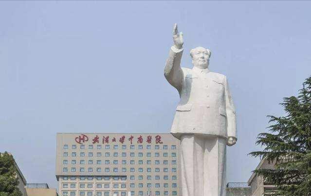 武汉大学和华中科技大学,985高校,实力依旧强,考上不简单