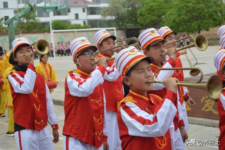 杩愬姩鍋ュ効鏄捐韩鎵嬫椂浠i獎瀛愮珵椋庢祦,杩愬姩鍋ュ効璧涘嚭椋庨噰璧涘嚭鎷兼悘