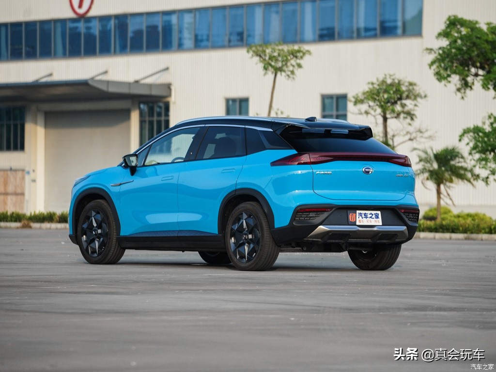 新款蔚来2024款ec6试驾,中型纯电动轿跑suv哪家强