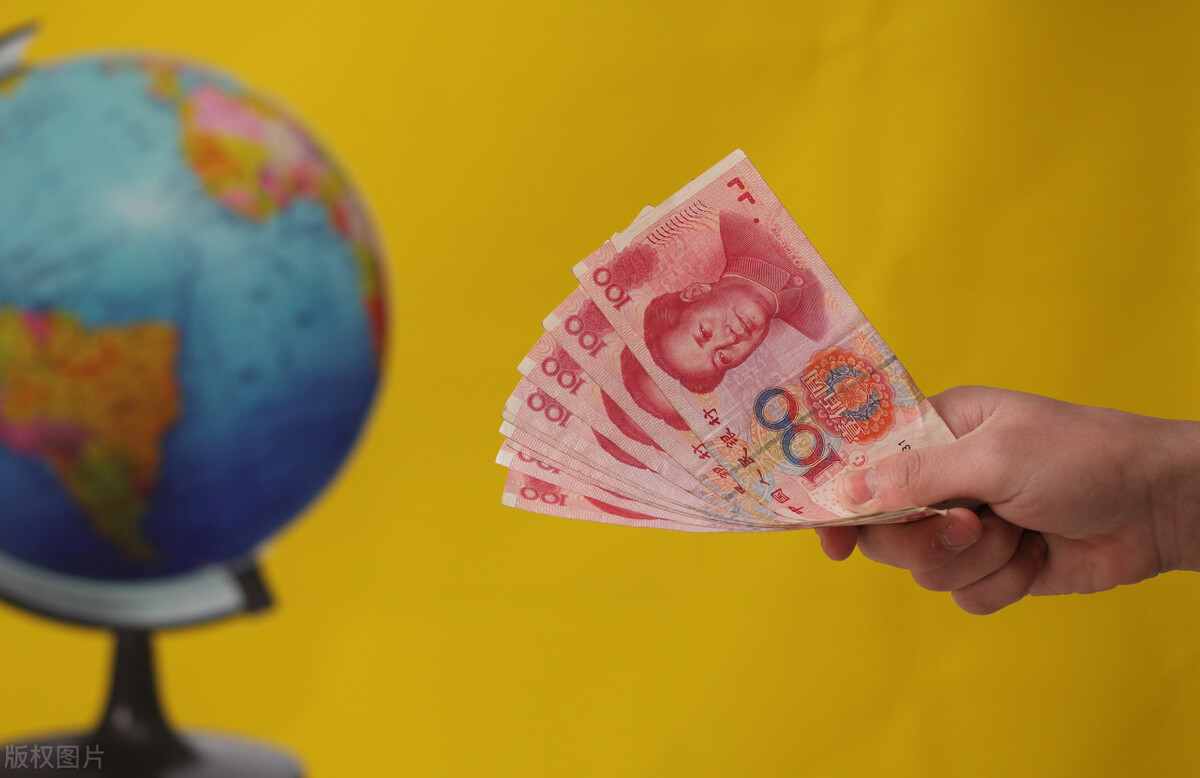 美元为什么是国际货币？凭什么美国用纸印钱，就能买我们的商品？