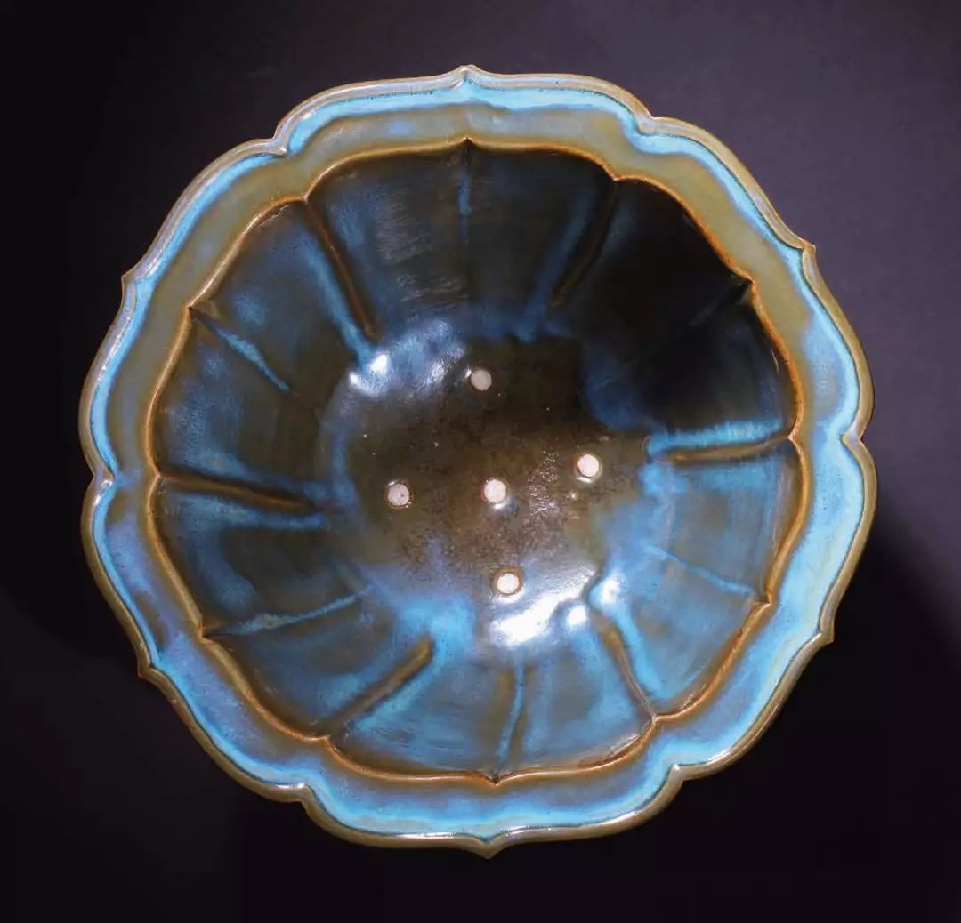 香港拍卖过亿的瓷器图片,香港保利瓷器拍卖图片