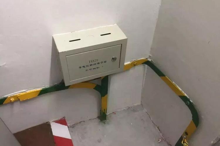 海尔热水器漏电事故,热水器危险操作